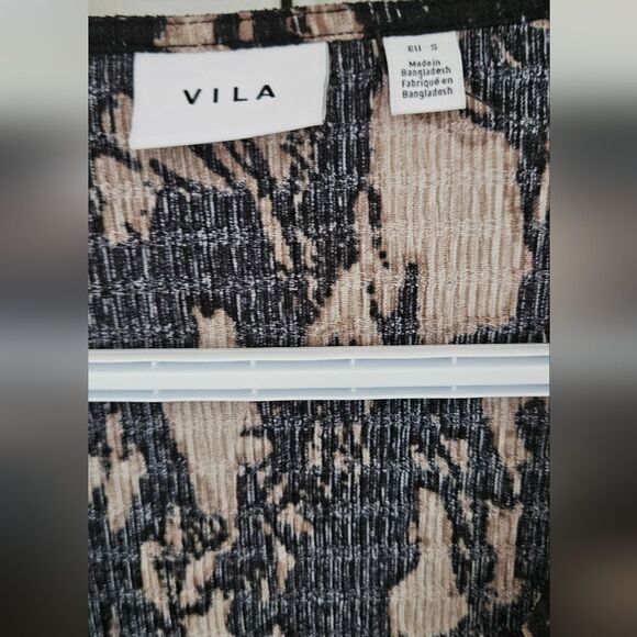 VILA Black and Tan Women's Blouse - Picture 2 of 3